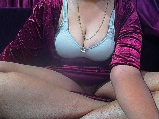 ShruthiIndian56 webcam