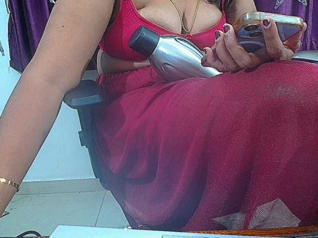 ShruthiIndian56 webcam