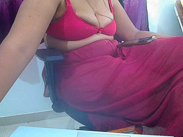ShruthiIndian56 webcam