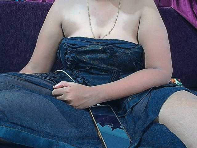 ShruthiIndian56 webcam