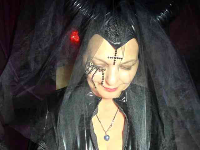 WitchBlueRose webcam