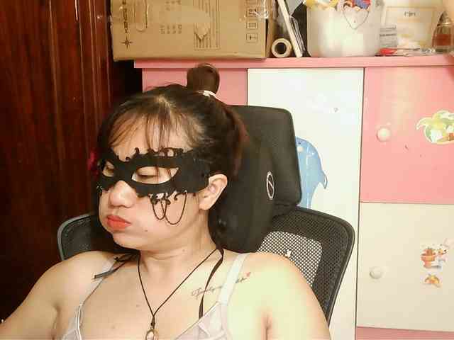 girl30slutty webcam