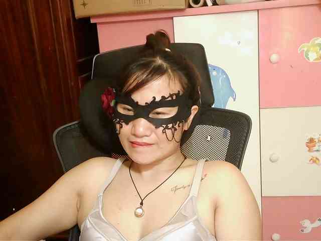 girl30slutty webcam