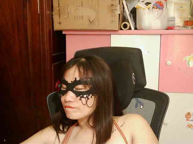 girl30slutty webcam