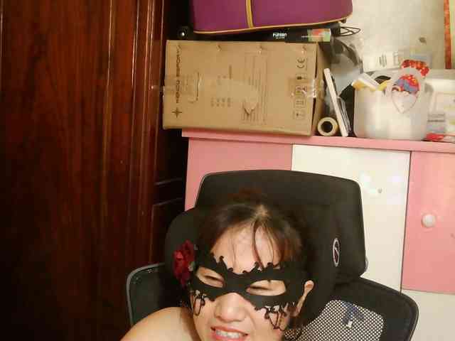 girl30slutty webcam