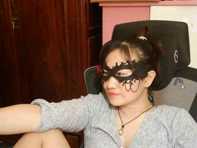girl30slutty webcam