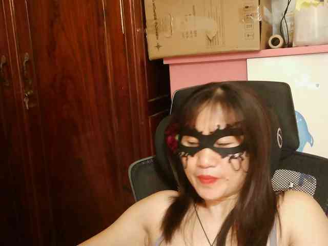 girl30slutty webcam