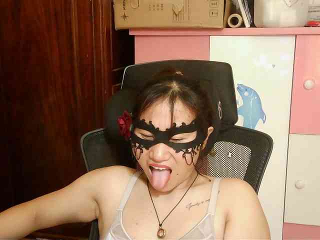 girl30slutty webcam