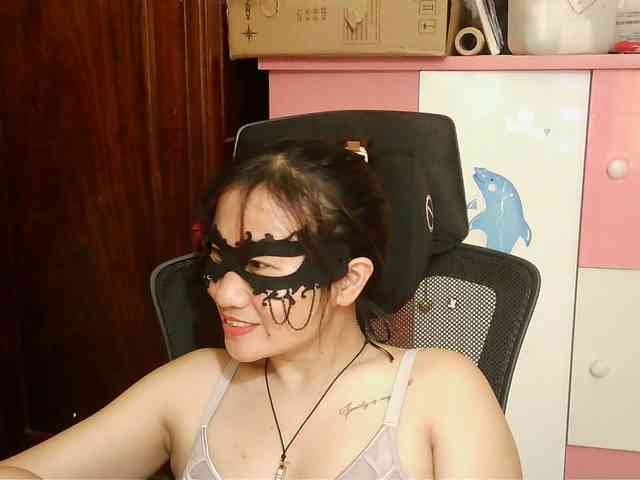 girl30slutty webcam