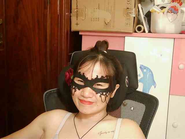 girl30slutty webcam
