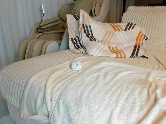 Saradiamond01 webcam