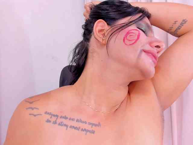 Dashafoxxx webcam