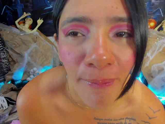 Dashafoxxx webcam