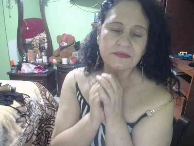 jazmin-mature webcam