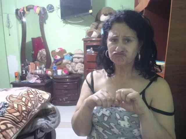 jazmin-mature webcam