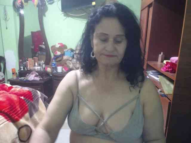 jazmin-mature webcam