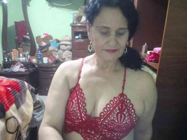 jazmin-mature webcam