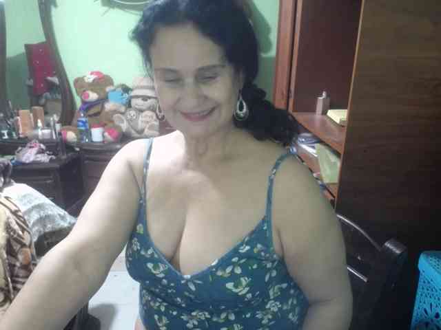 jazmin-mature webcam