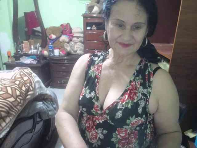 jazmin-mature webcam