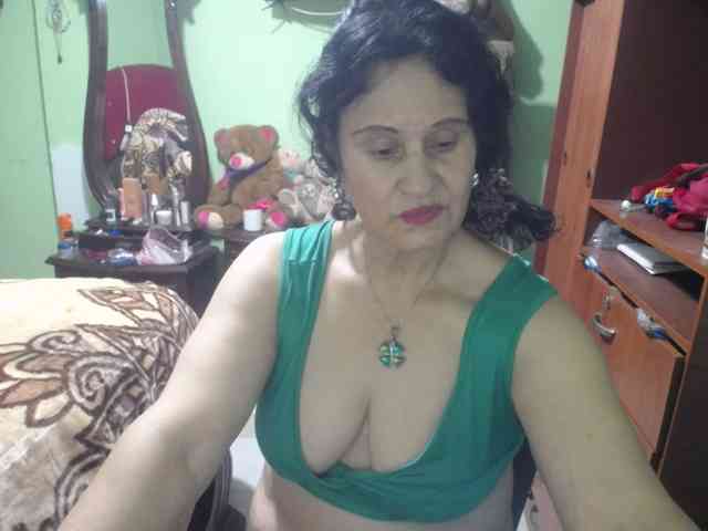jazmin-mature webcam