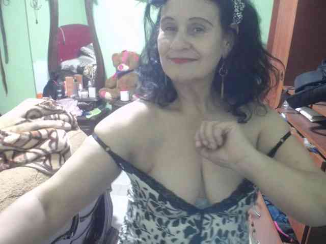 jazmin-mature webcam