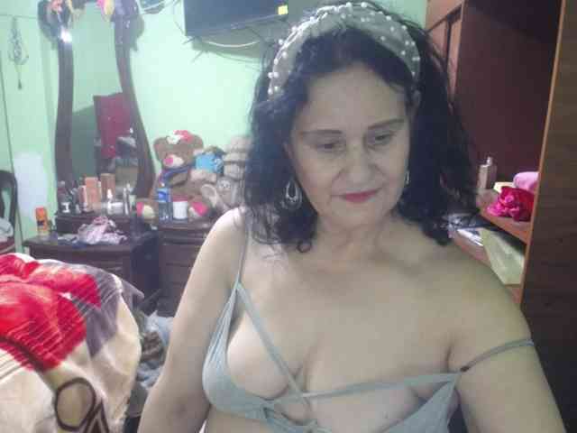 jazmin-mature webcam