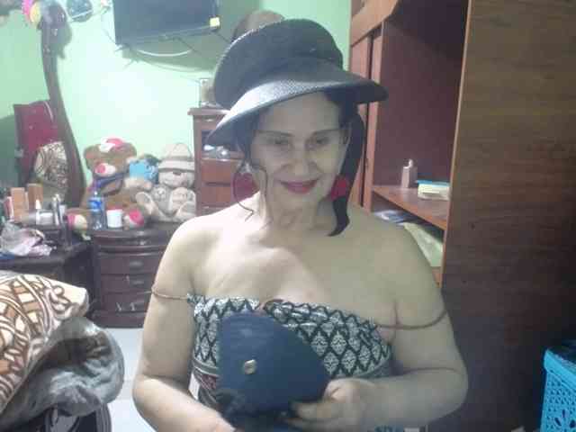 jazmin-mature webcam