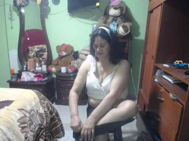 jazmin-mature webcam
