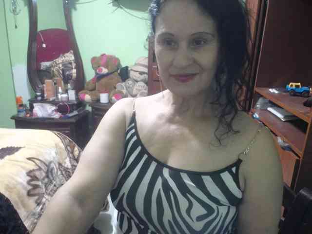 jazmin-mature webcam
