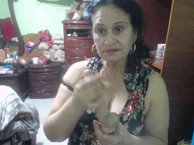 jazmin-mature webcam