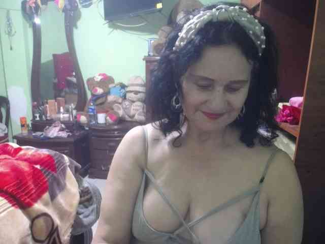 jazmin-mature webcam