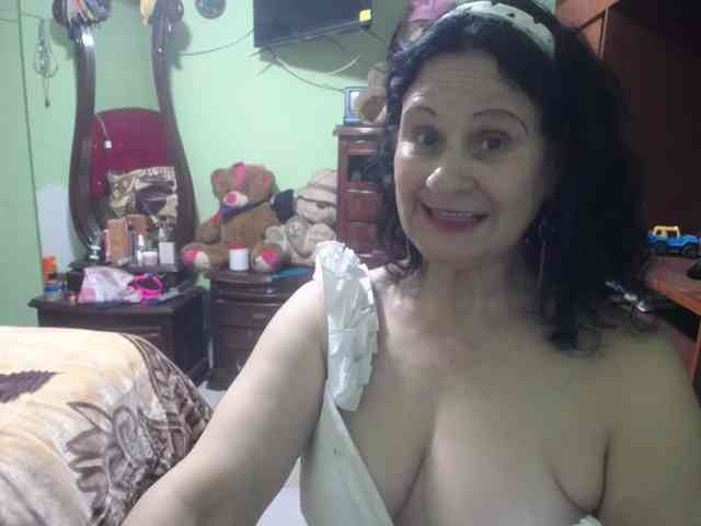 jazmin-mature webcam