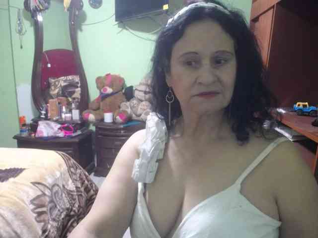 jazmin-mature webcam