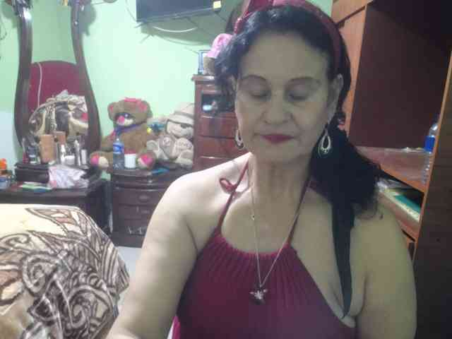 jazmin-mature webcam