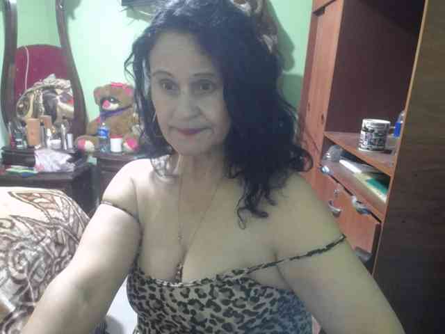 jazmin-mature webcam