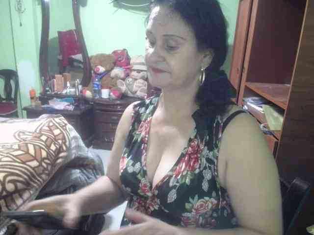 jazmin-mature webcam