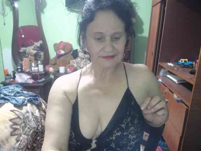 jazmin-mature webcam