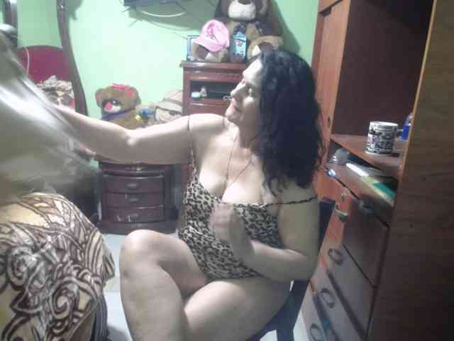 jazmin-mature webcam