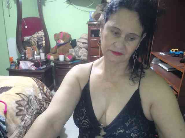 jazmin-mature webcam