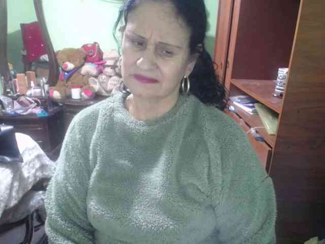 jazmin-mature webcam