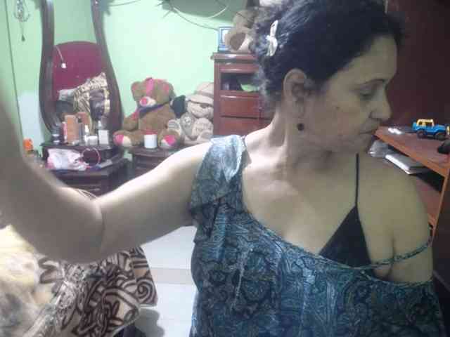 jazmin-mature webcam