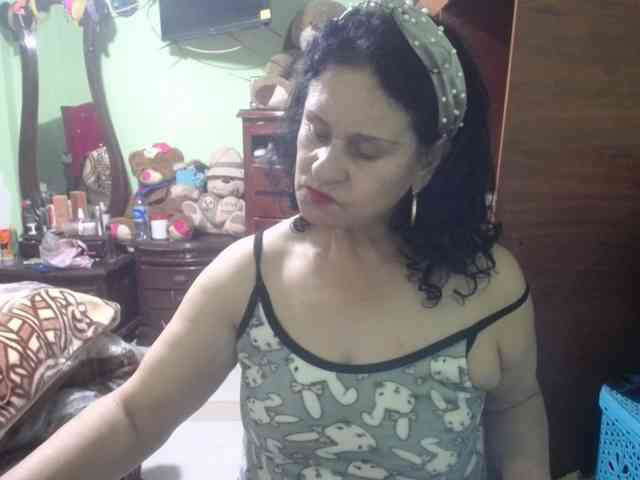 jazmin-mature webcam