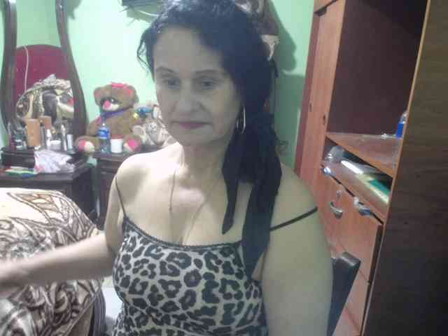 jazmin-mature webcam