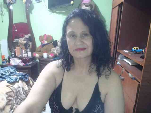 jazmin-mature webcam