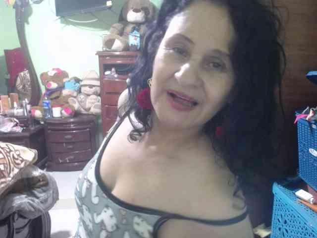 jazmin-mature webcam