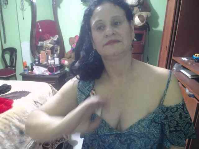 jazmin-mature webcam
