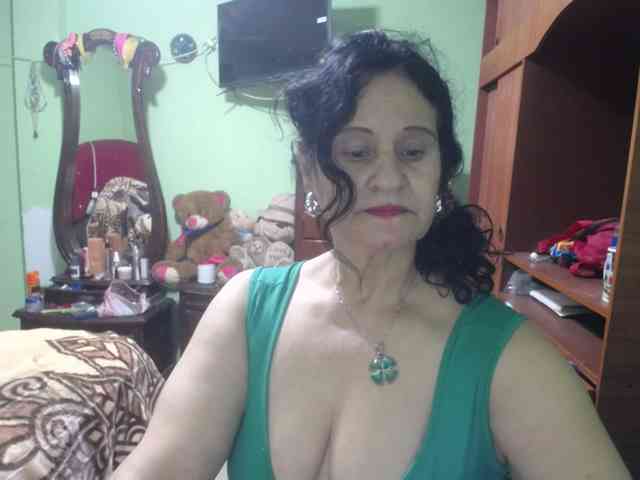 jazmin-mature webcam