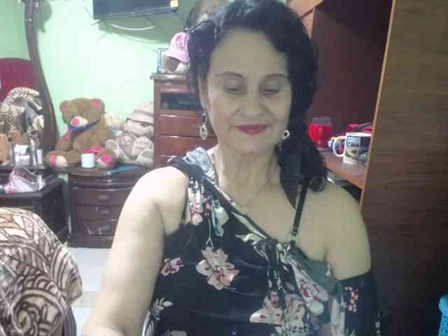 jazmin-mature webcam