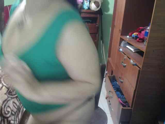jazmin-mature webcam
