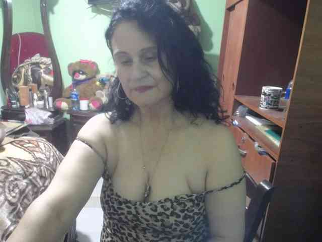 jazmin-mature webcam